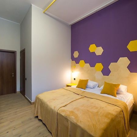 Hotel Bee Station Kijev Kültér fotó