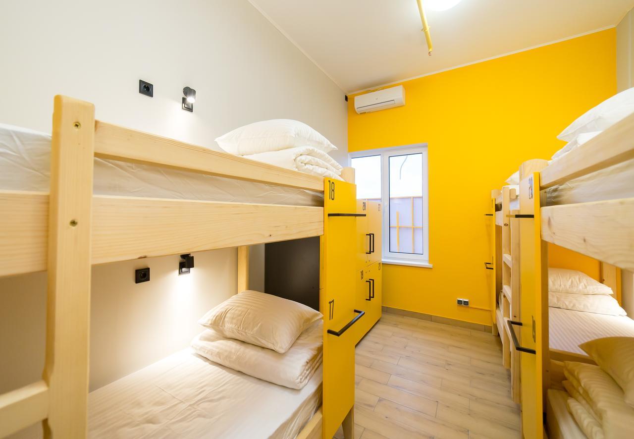 Hotel Bee Station Kijev Kültér fotó
