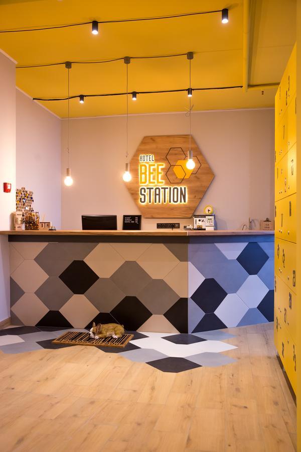 Hotel Bee Station Kijev Kültér fotó