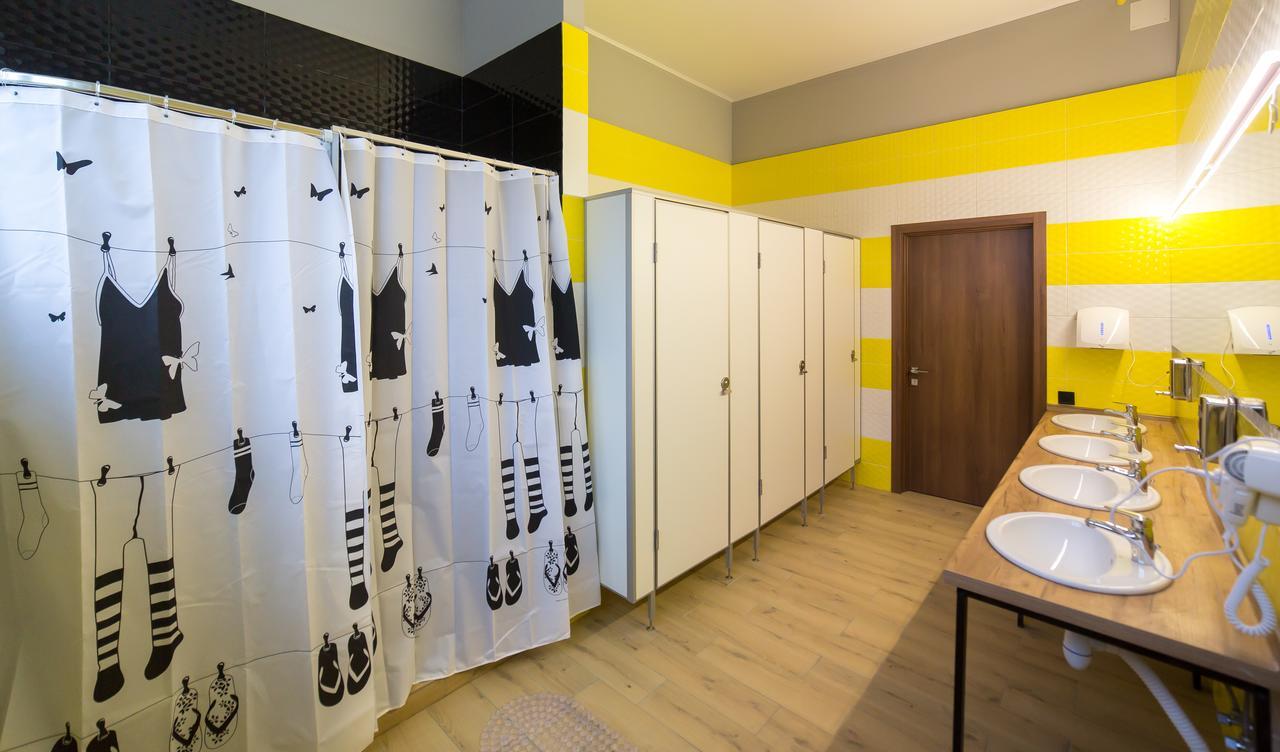 Hotel Bee Station Kijev Kültér fotó