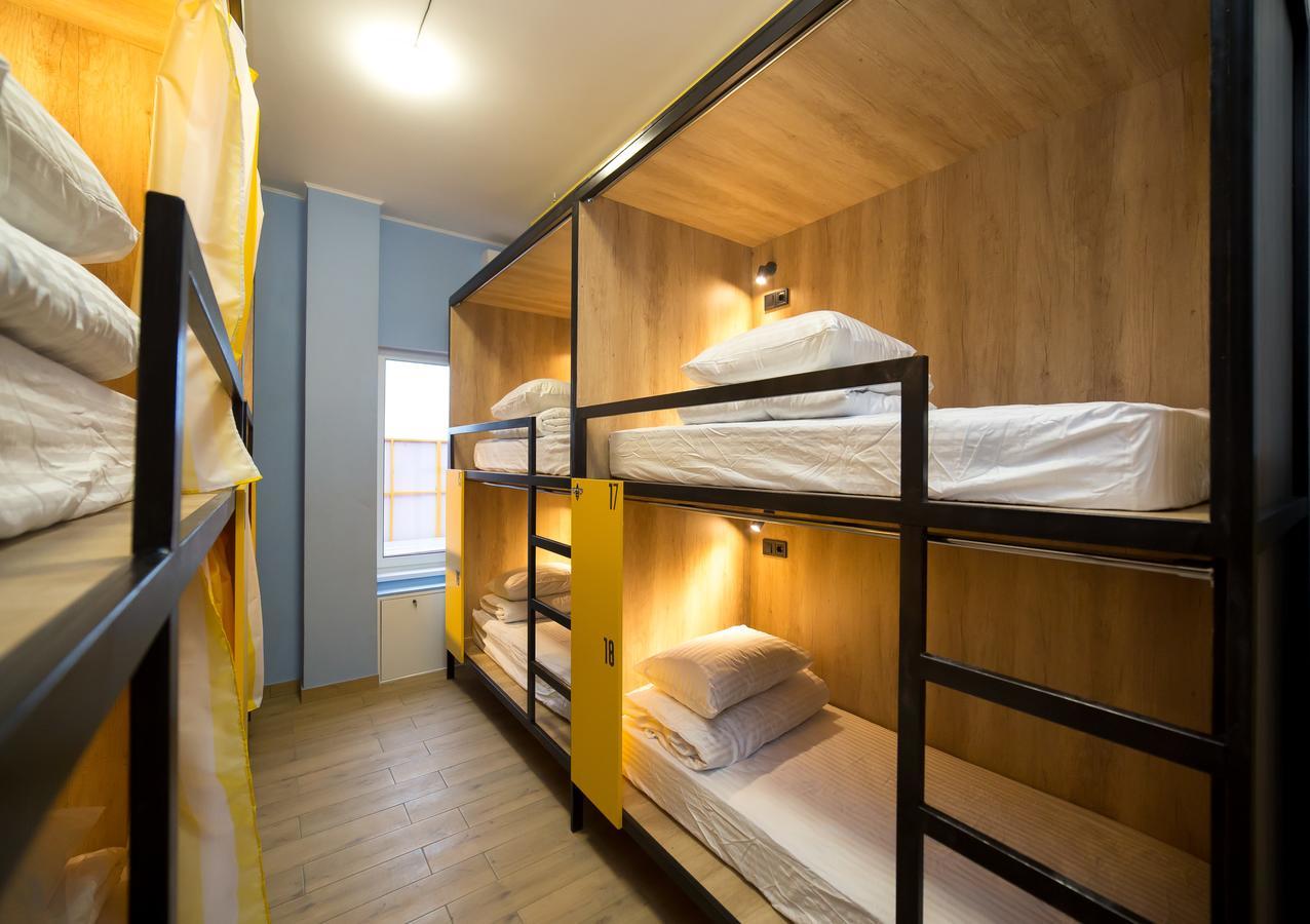 Hotel Bee Station Kijev Kültér fotó