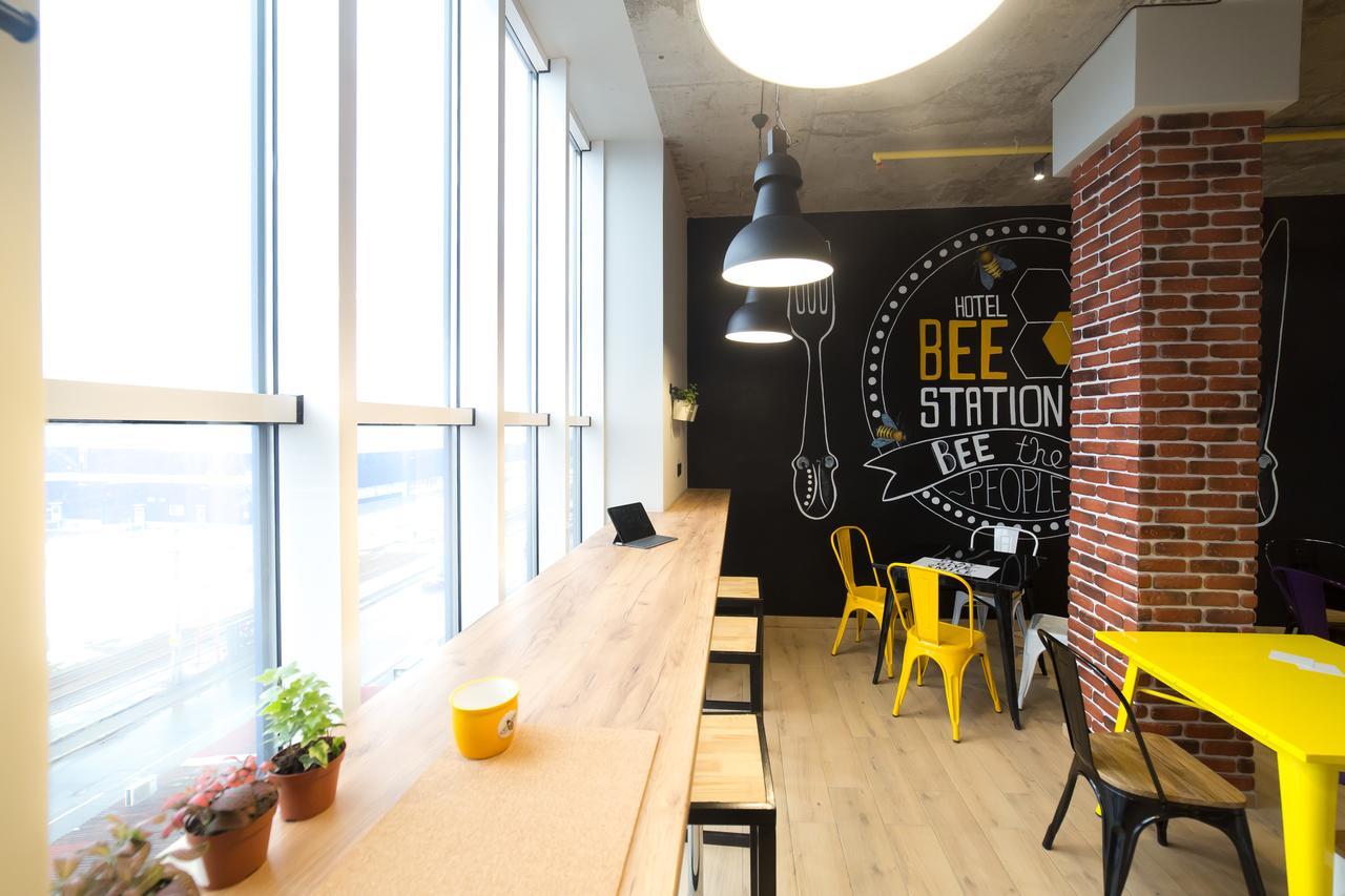 Hotel Bee Station Kijev Kültér fotó