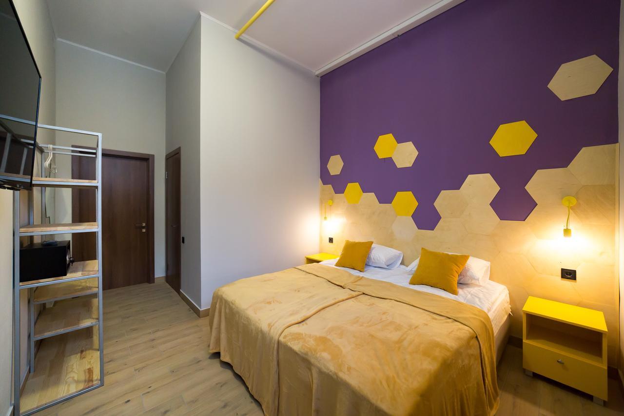 Hotel Bee Station Kijev Kültér fotó