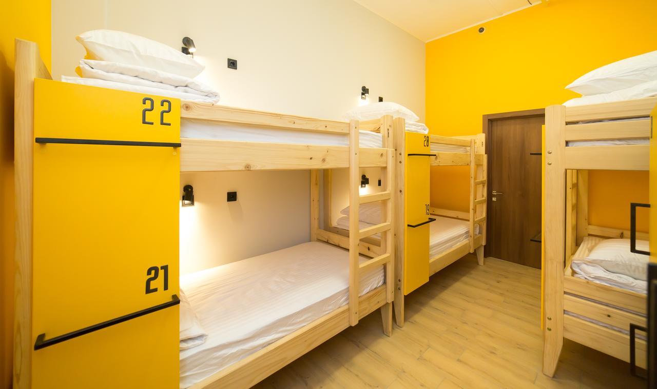 Hotel Bee Station Kijev Kültér fotó